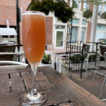 Red House - Citrus and bubbles - New American Near Me - Cambridge, Massachusetts Red House - Citrus and bubbles - New American Near Me - Cambridge, Massachusetts
