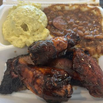 Dave's BBQ - Smoked swings, brisket, pit beans, tater salad - Barbeque Near Me - Virginia Beach, Virginia