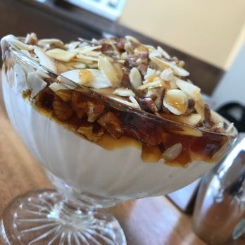 Meli Cafe - Date n’ Nut Parfait-Greek Yogurt with almonds, pitted dates, granola and buckwheat honey - New American Near Me - Chicago, Illinois