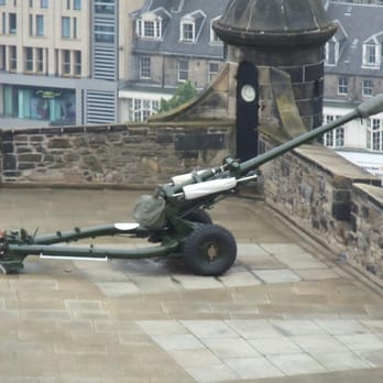 Edinburgh Castle - The one o'clock cannon. - Landmarks & Historical Buildings Near Me - Edinburgh, EDH