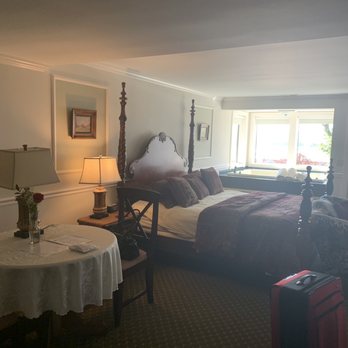 Goldmoor Inn - Hotels Near Me - Galena, Illinois Goldmoor Inn - Hotels Near Me - Galena, Illinois