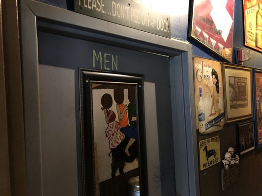 Casey's On Central by null