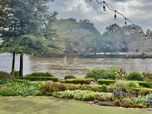 Ray's on the River by null