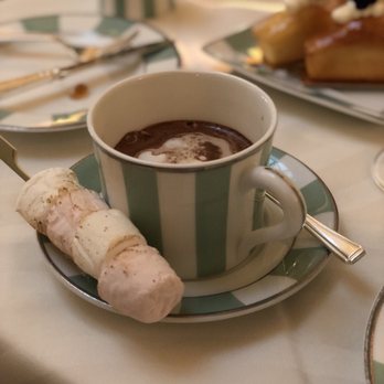 Claridge's - Delicious hot chocolate - Hotels Near Me - London, XGL Claridge's - Delicious hot chocolate - Hotels Near Me - London, XGL