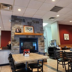 Country Inn Restaurant - Fireplace