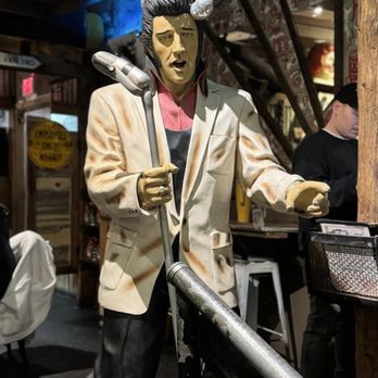 Joshua Tree Saloon - This place has personality for days! - Dive Bars Near Me - Joshua Tree, California Joshua Tree Saloon - This place has personality for days! - Dive Bars Near Me - Joshua Tree, California