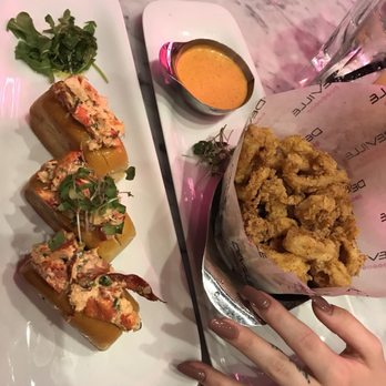 Deville Dinerbar - Diners Near Me - Montreal, Quebec Deville Dinerbar - Diners Near Me - Montreal, Quebec