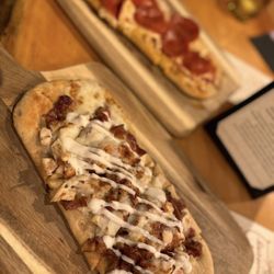 Saw Dust Cafe - Chicken bacon ranch flatbread