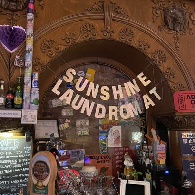 Sunshine Laundromat by null