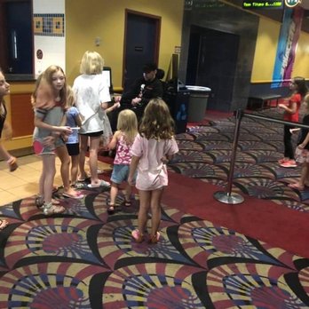 Studio Eats Kitchen & Bar - Louisville Preston Crossings - Birthday party 2018 - Cinema Near Me - Louisville, Kentucky