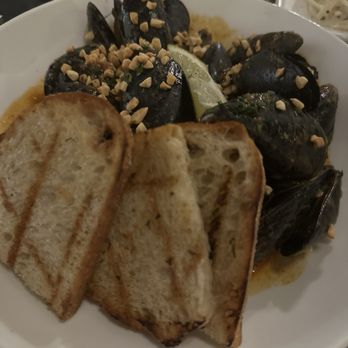 Napa on Providence - P.E.I. Mussels - New American Near Me - Charlotte, North Carolina Napa on Providence - P.E.I. Mussels - New American Near Me - Charlotte, North Carolina