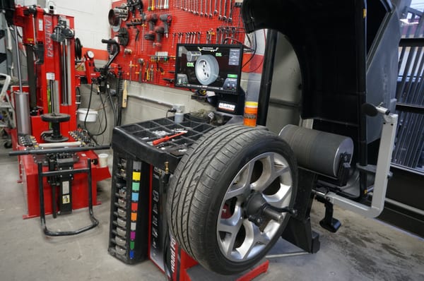 Dale-Way Auto Body Center