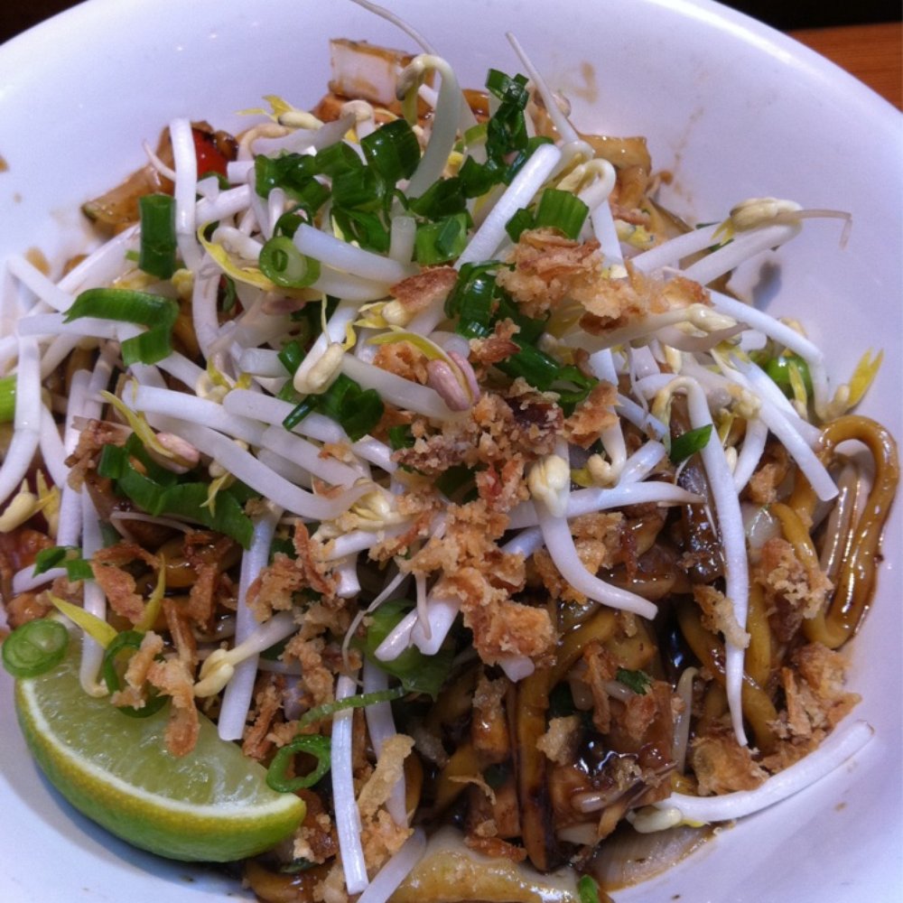 Noodlebox - Black bean and garlic chicken noodles - Asian Fusion Near Me - Vancouver, British Columbia Noodlebox - Black bean and garlic chicken noodles - Asian Fusion Near Me - Vancouver, British Columbia