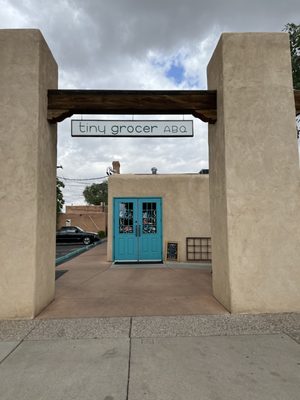 tiny grocer ABQ by null