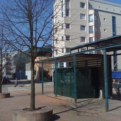 Ruoholahdentorin yleisövessa