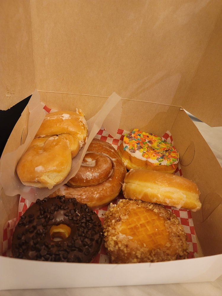 NC JELLY DONUTS Updated May 2024 77 Photos & 102 Reviews 3260 S Church St, Burlington