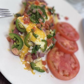 Lady C’s - Bacon con queso Benedict - Breakfast & Brunch Near Me - Tarzana, California Lady C’s - Bacon con queso Benedict - Breakfast & Brunch Near Me - Tarzana, California