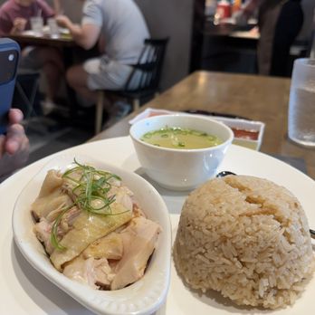 Le Shrimp Noodle Bar - Hanian Chicken Rice (limited time only) - Ramen Near Me - Irvine, California Le Shrimp Noodle Bar - Hanian Chicken Rice (limited time only) - Ramen Near Me - Irvine, California