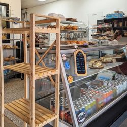 Everyday Food - Order at the counter (no seating area)