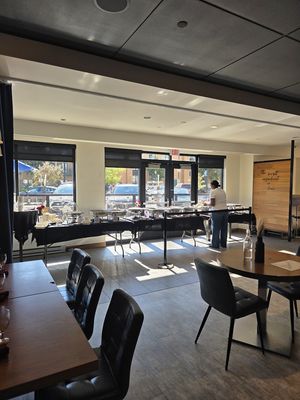 Klassics Kitchen + Cocktails by null Klassics Kitchen + Cocktails by null