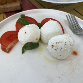 La Fraschetta di Castel Sant'Angelo - What's left of the caprese salad! - Italian Near Me - Rome, RM