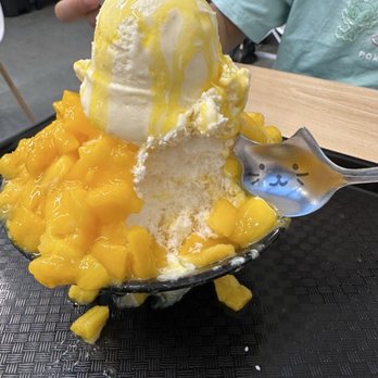 Tsuki - Mango bingsoo - Ice Cream & Frozen Yogurt Near Me - Portland, Oregon