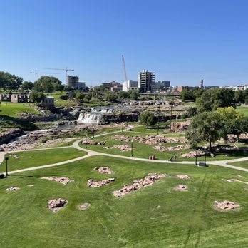 Falls Park - Parks Near Me - Sioux Falls, South Dakota