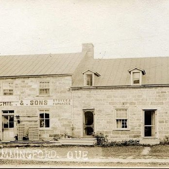Witsend - Un monument de 100 ans. A century old monument. - Fish & Chips Near Me - Hemmingford, Quebec Witsend - Un monument de 100 ans. A century old monument. - Fish & Chips Near Me - Hemmingford, Quebec