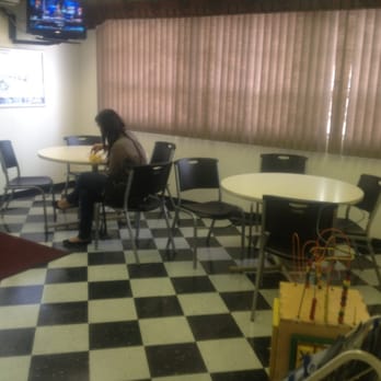 Dick Poe Dodge Ram - Waiting area - Car Dealers Near Me - El Paso, Texas Dick Poe Dodge Ram - Waiting area - Car Dealers Near Me - El Paso, Texas