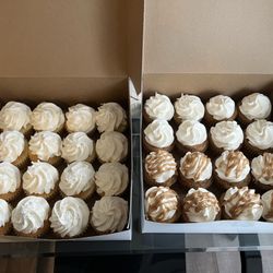 Cretia Cakes Bake Shop - Coconut cupcakes (left) & Caramel cupcakes with & without caramel drizzle (right) -- Delicious!
