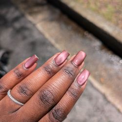 Devinn Nail Bar - Builder gel, pink cat eye gel polish