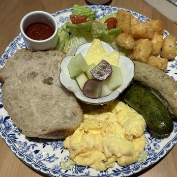 1003 Brunch & Dessert - Breakfast & Brunch Near Me - Burnaby, British Columbia