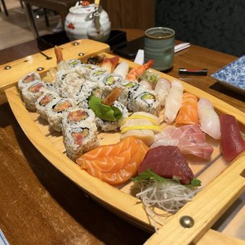 Ginko Japanese Restaurant - Japanese Near Me - Etobicoke, Ontario Ginko Japanese Restaurant - Japanese Near Me - Etobicoke, Ontario