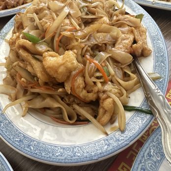 China King Restaurant - Chicken Chow Fun - Chinese Near Me - Palm Springs, California