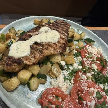 California Fish Grill - Seafood Near Me - Mission Hills, California