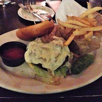 Table 9 - New American Near Me - Cortlandt Manor, New York