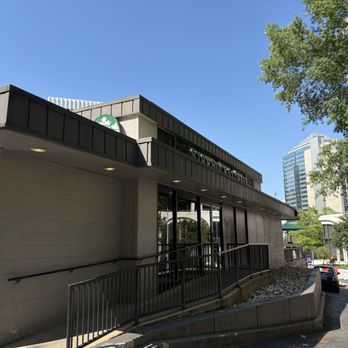 Starbucks - Coffee & Tea Near Me - Rosslyn, Virginia Starbucks - Coffee & Tea Near Me - Rosslyn, Virginia
