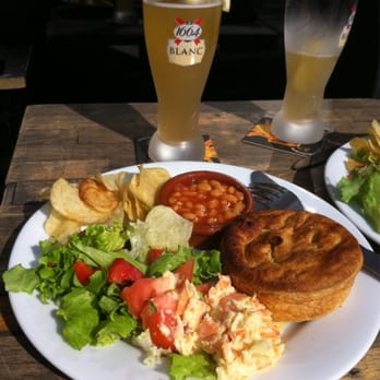 The Cork and Cavan - Hot Pie "Chicken Curry". - Pubs Near Me - Paris, 75 The Cork and Cavan - Hot Pie "Chicken Curry". - Pubs Near Me - Paris, 75
