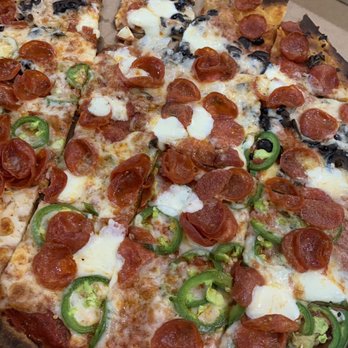 Eno's Pizza Tavern - Pepperoni, olives and jalapeños - Pizza Near Me - Forney, Texas Eno's Pizza Tavern - Pepperoni, olives and jalapeños - Pizza Near Me - Forney, Texas