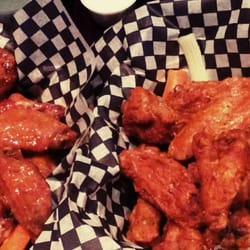 Wingporium - Interview with a Vampire(hot), Big Boys Cool Toys(mild) , Dry Tex Mex, Taj Mahel(suicide)