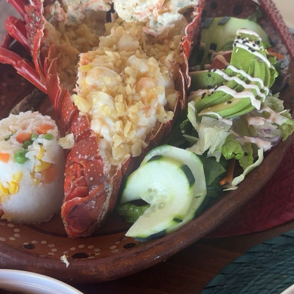 Mariscos Los Laureles - Lobster was well cooked and delicious. - Seafood Near Me - La Paz, BCS Mariscos Los Laureles - Lobster was well cooked and delicious. - Seafood Near Me - La Paz, BCS