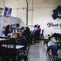 Black Orchid Brewing - Main tasting area