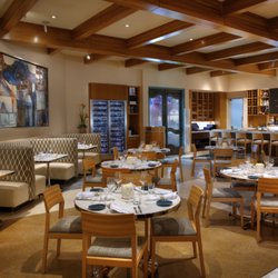 Michael Mina Lounge
