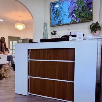 GloWell Hair Spa - Receptionist front desk - Hair Salons Near Me - Alexandria, Virginia GloWell Hair Spa - Receptionist front desk - Hair Salons Near Me - Alexandria, Virginia