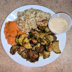 Nikki Japanese Restaurant - Teriyaki Chicken with carrots and zucchini