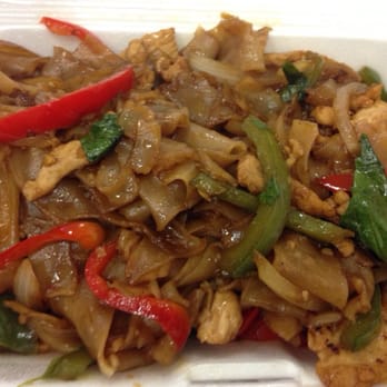 Thai Cafe - Pad kee Mao - Thai Near Me - Irvine, California