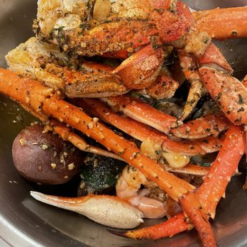 Karai Crab - Combo Colossal Sampler - Seafood Near Me - Honolulu, Hawaii