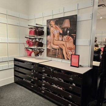 Victoria's Secret & PINK - Under garment - Lingerie Near Me - Canoga Park, California