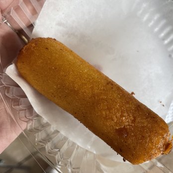Hornofino Panadería - Apolo Guaynabo - Sorullito de maíz relleno con queso - Bakeries Near Me - Guaynabo, Puerto Rico