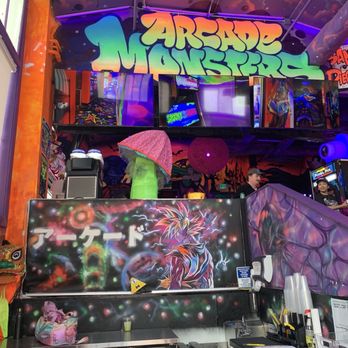 Arcade Monsters - Lobby where you pay to get in and get liquor/water - Arcades Near Me - San Diego, California